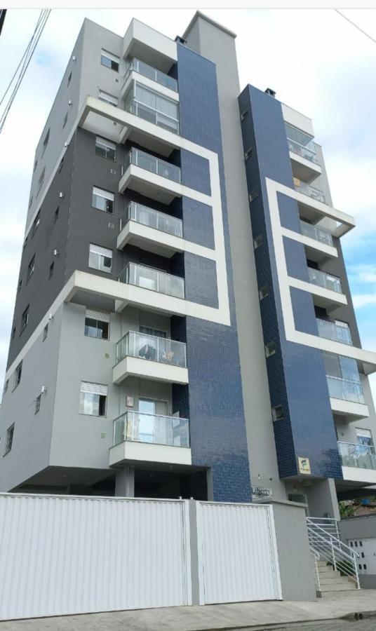 Agradavel Apartamento Em Bairro Silencioso... コンボリウー エクステリア 写真